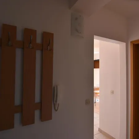 Luce Apartment *